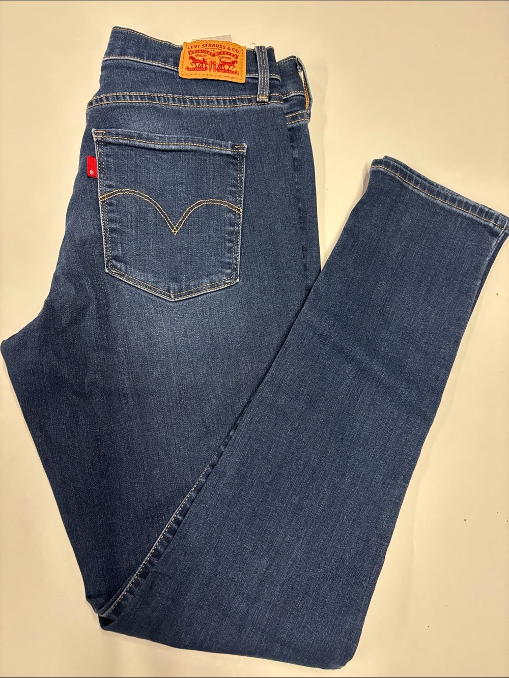 Levi's Women's Dark Blue Skinny Jeans with Red Tab